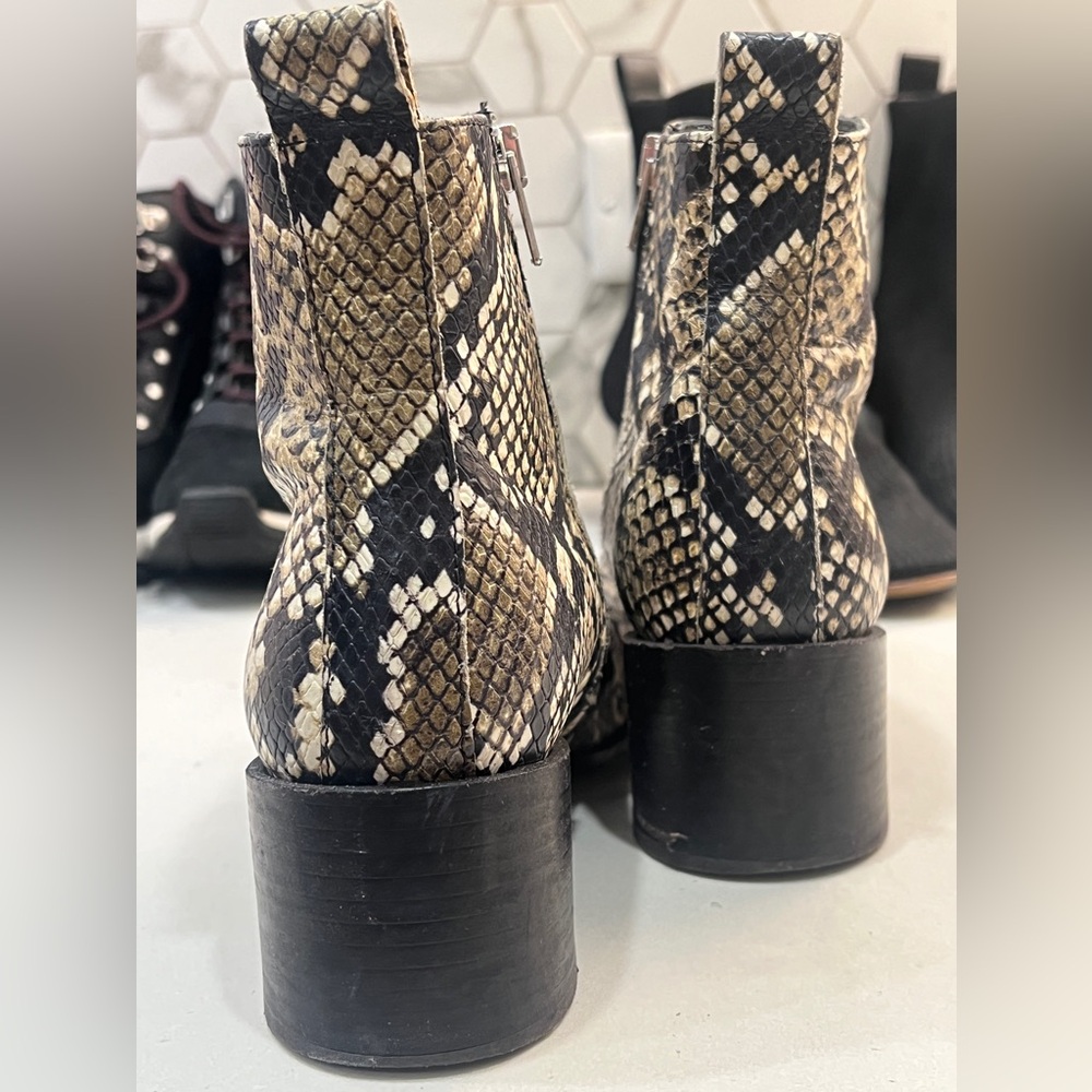 Everlane booties